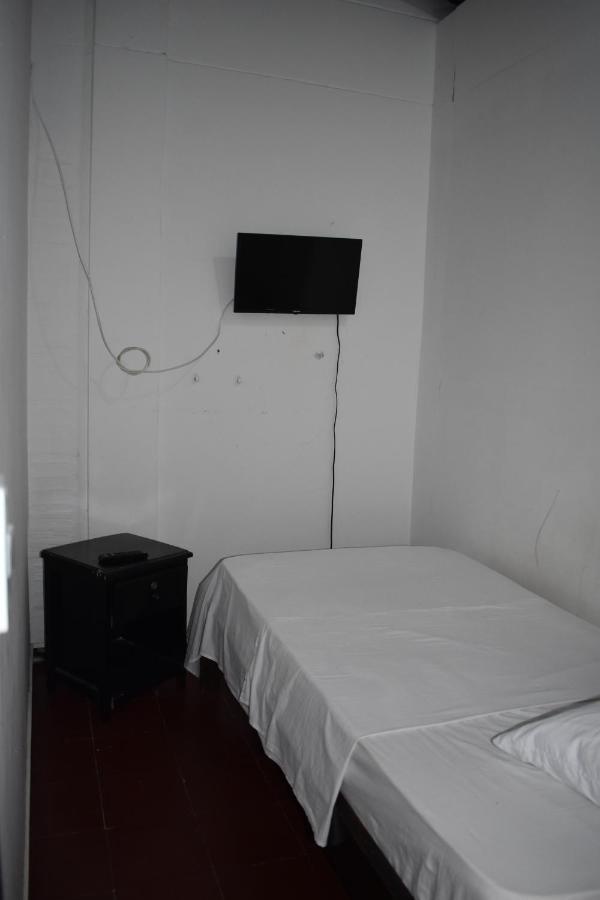 Hostal Esmed *